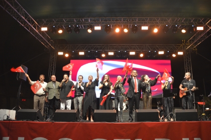 DEMİRCİ'DE MUHTEŞEM 30 AĞUSTOS