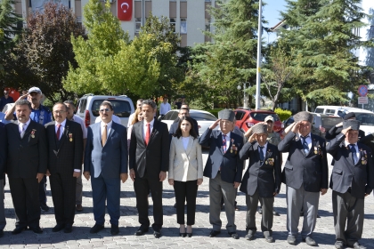 DEMİRCİ'DE 19 EYLÜL GAZİLER GÜNÜ TÖRENLE KUTLANDI