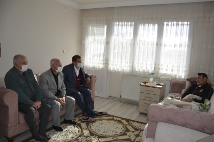 BAŞKAN SELÇUK'TAN HASTA ZİYARETLERİ