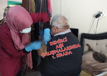 KORONAVİRÜS'E KARŞI AŞI ÇALIŞMALARI DEVAM EDİYOR