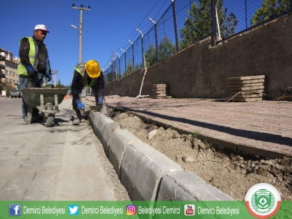 ÜNİVERSİTE CADDESİNDE DÜZENLEME BAŞLADI