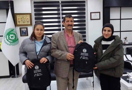 BAŞKAN SELÇUK, DEMİRCİ'YE GURUR YAŞATAN ÖĞRENCİLERİ ÖDÜLLENDİRDİ