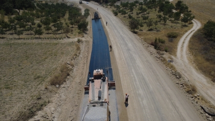 SALİHLİ KARAYOLUNDA YENİ SEZON ASFALTLAMA ÇALIŞMALARI 