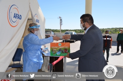 BAŞKANIMIZ SELAMİ SELÇUK, SAĞLIK ÇALIŞANLARININ BAYRAMINI KUTLADI