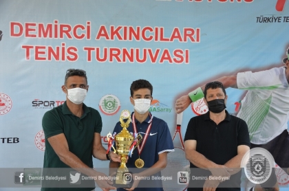 DEMİRCİ AKINCILARI TENİS TURNUVASI SONA ERDİ
