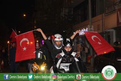 DEMİRCİ'DE COŞKULU FENER ALAYI YÜRÜYÜŞÜ