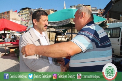 BAŞKAN SELÇUK, PAZARCI ESNAFI İLE BULUŞTU.