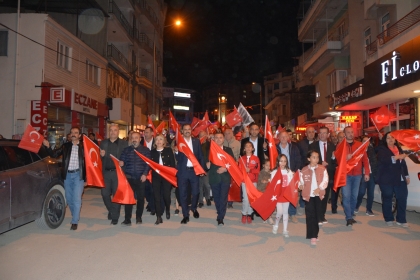 DEMİRCİ’DE COŞKULU CUMHURİYET YÜRÜYÜŞÜ