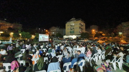 AÇIK HAVA YAZ SİNEMASINA YOĞUN İLGİ 