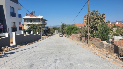 BEYAZIT MAHALLESİNDE ÜSTYAPI ÇALIŞMALARINA BAŞLANDI