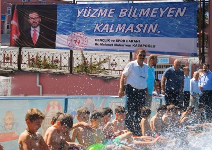 YÜZME KURSLARI BAŞLADI