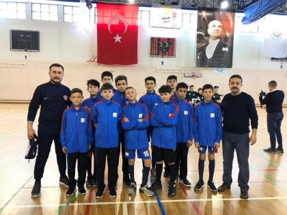 DEMİRCİLİ HOKEYCİLER TÜRKİYE ŞAMPİYONASINDA