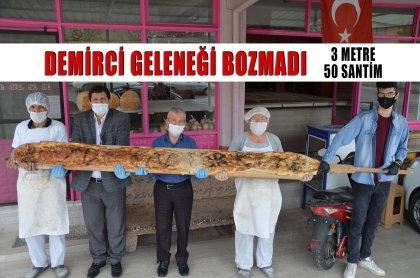 DEMİRCİ'DE DEV RAMAZAN PİDESİ