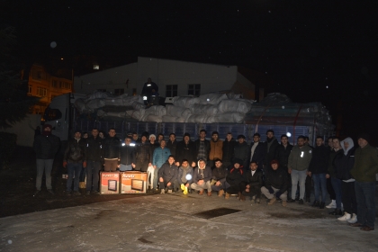 DEMİRCİ'DEN DEPREM BÖLGESİNE 1 TIR DAHA GÖNDERİLDİ