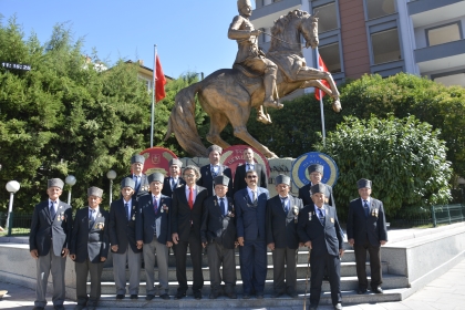 DEMİRCİ'DE 19 EYLÜL GAZİLER GÜNÜ TÖRENLE KUTLANDI