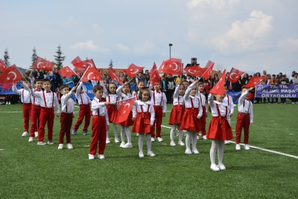 DEMİRCİ'DE 23 NİSAN ULUSAL EGEMENLİK VE ÇOCUK BAYRAMI COŞKUYLA KUTLANDI