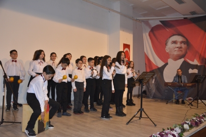 DEMİRCİ'DE 24 KASIM ÖĞRETMENLER GÜNÜ KUTLANDI