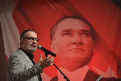 ŞAİR İBRAHİM SADRİ'DEN DEMİRCİ'DE UNUTULMAZ PROGRAM 