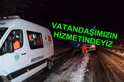 YOĞUN KARDA MAHSUR KALANLAR KURTARILDI