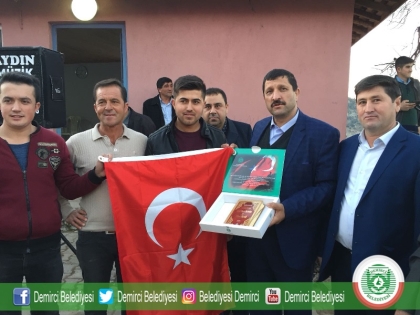 VATAN GÖREVİNE GİDEN GENÇLERE, BAŞKAN'DAN EN ANLAMLI HEDİYE