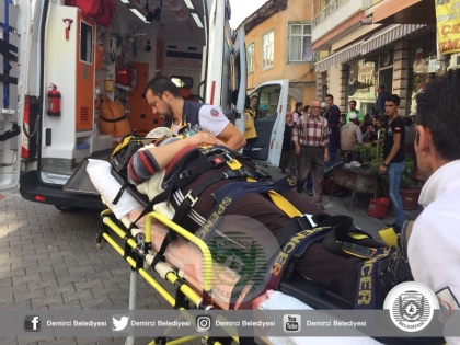 AYAĞI TAKILDI, BALKONDAN DÜŞTÜ