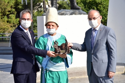 DEMİRCİLİ 49 YILLIK NALBANT, MANİSA'DA YILIN AHİSİ SEÇİLDİ