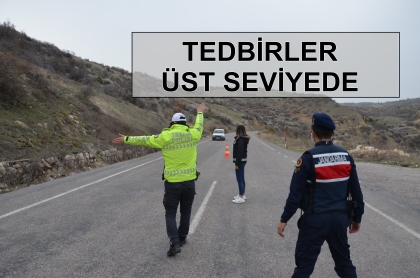 DEMİRCİ'DE İL SINIRINDA COVİD-19 DENETİMİ