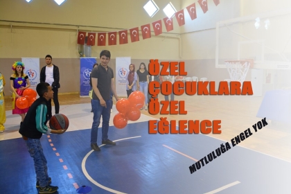 ÖZEL ÇOCUKLAR, ÖZEL PROGRAMDA DOYASIYA EĞLENDİ.