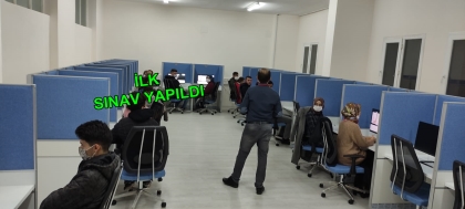 E- SINAV MERKEZİNDE İLK SINAV