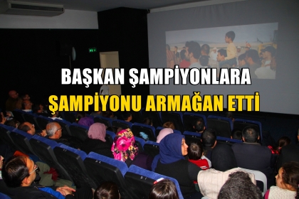 BAŞKAN, ŞAMPİYONLARA, ŞAMPİYONU ARMAĞAN ETTİ