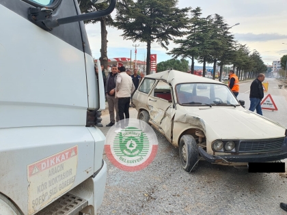 DEMİRCİ'DE TRAFİK KAZASI ; 1 YARALI