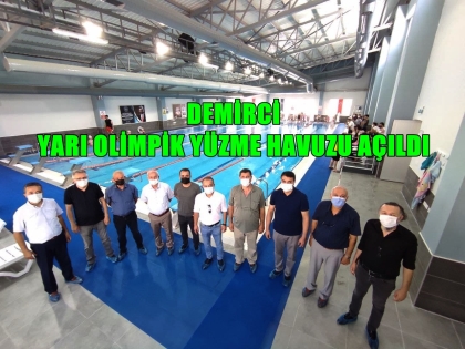 700 KURSİYER, YÜZME KURSLARINA KATILIYOR. 