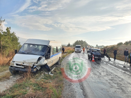 DEMİRCİ-SALİHLİ KARAYOLUNDA TRAFİK KAZASI, 7 YARALI