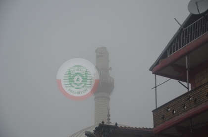 ŞİDDETLİ FIRTINA MİNAREYİ YIKTI. 