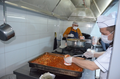 İHTİYAÇ SAHİBİ AİLELERE RAMAZAN AYI BOYUNCA İFTAR YEMEĞİ