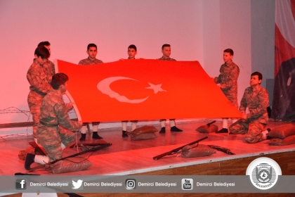 ŞEHİTLER GÜNÜNDE, İMAM HATİP LİSESİNDEN DUYGU YÜKLÜ PROGRAM