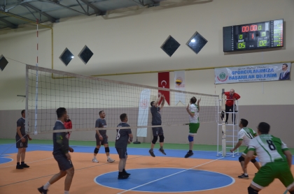DEMİRCİ AKINCILARI VOLEYBOL TURNUVASI BAŞLADI
