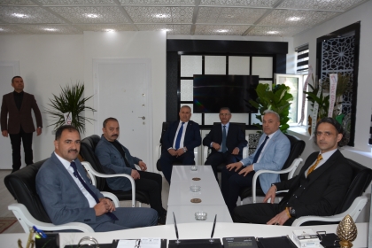 DEMİRCİ KAYMAKAMI ADEM KAYA'DAN, BELEDİYE BAŞKANI ERKAN KARA'YA ZİYARET 
