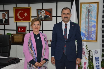 BAŞKAN KARA, İZMİR DEMOKRASİ ÜNİVERSİTESİ REKTÖRÜ PROF. DR. BEDRİYE TUNÇSİPER'İ MİSAFİR ETTİ