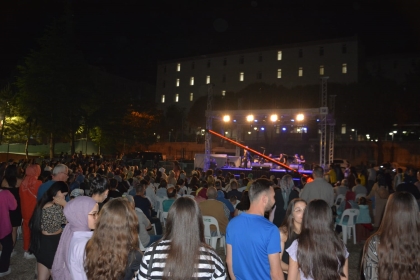 DEMİRCİ'DE TÜRKÜLER DOLU GECE