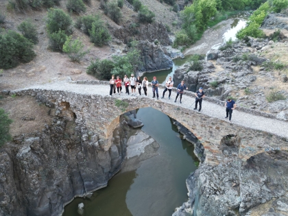 DELİKLİYAR MAĞARASINA DOĞA YÜRÜYÜŞÜ