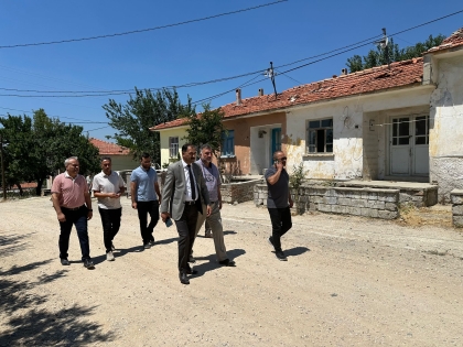 BAŞKANIMIZ ERKAN KARA, DEMİRCİ’YE SEVGİ EVLERİ PROJESİ İÇİN ÇALIŞMALARA BAŞLADI