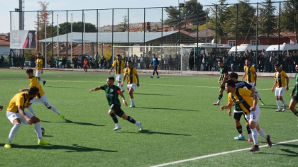 DEMİRCİ BELEDİYESPOR, KÖPRÜBAŞI BELEDİYESPORU MAĞLUP ETTİ