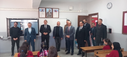 DEMİRCİ’DE ÖĞRENCİLER KARNE SEVİNCİ YAŞADI