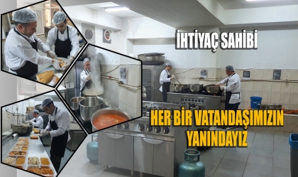 AŞEVİNDE PİŞİYOR, İHTİYAÇ SAHİPLERİNİN SOFRASINA GİDİYOR.
