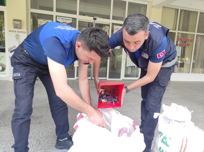 DEMİRCİ'DE ATIK PİLLER EKONOMİYE KAZANDIRILIYOR