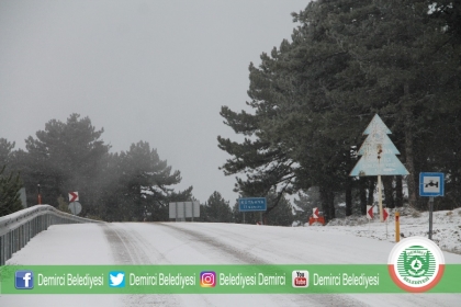 YÜKSEKLERİ KAR TUTTU, DEMİRCİ'Yİ AYAZ