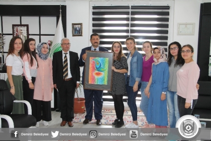 BAŞKAN SELÇUK'A, ÖĞRENCİLER'DEN ZİYARET