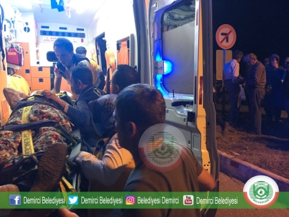 ÇEVRE YOLUNDA TRAFİK KAZASI ; 5 YARALI