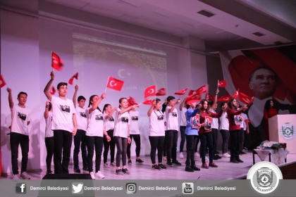 DEMİRCİ'DE ÖĞRETMENLER GÜNÜ KUTLANDI